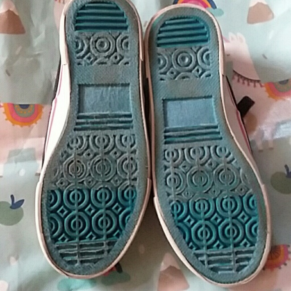 U.S. Polo assn.Sz 6 blk, pink,blue,yellow sneakers - Picture 5 of 5